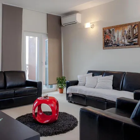 Alluring Holiday In With Balcony Feriehus