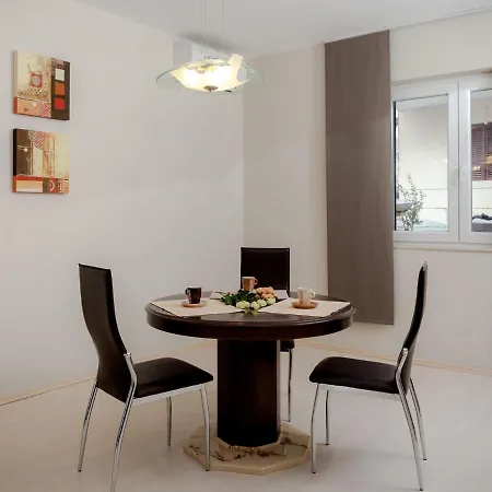 Alluring Holiday In With Balcony *